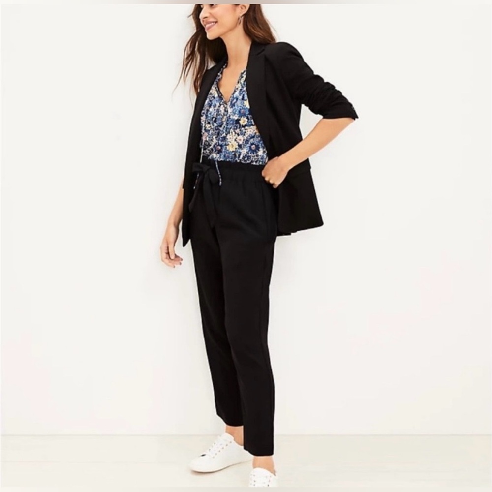 LOFT PULL ON ANKLE LENGTH PANTS TIE WAIST IN BLACK SIZE MEDIUM